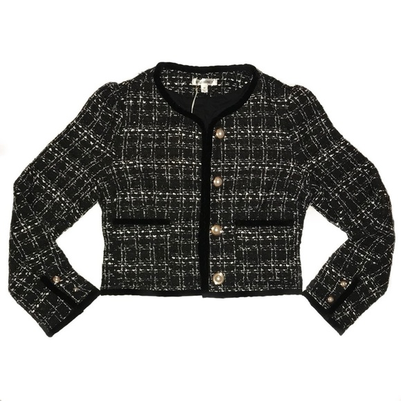 Chic Black and White Tweed Blazer - Picture 2 of 5